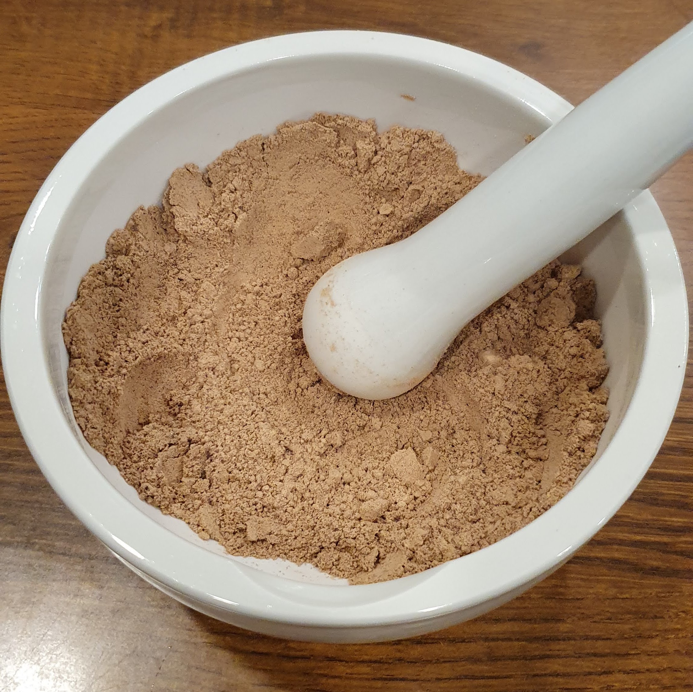 4단계: 막자사발로 섞어주기